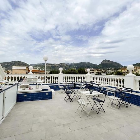 Villa Gabriella - Rooms & Breakfast Сант'Аньєлло Екстер'єр фото
