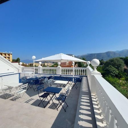 Villa Gabriella - Rooms & Breakfast Сант'Аньєлло Екстер'єр фото